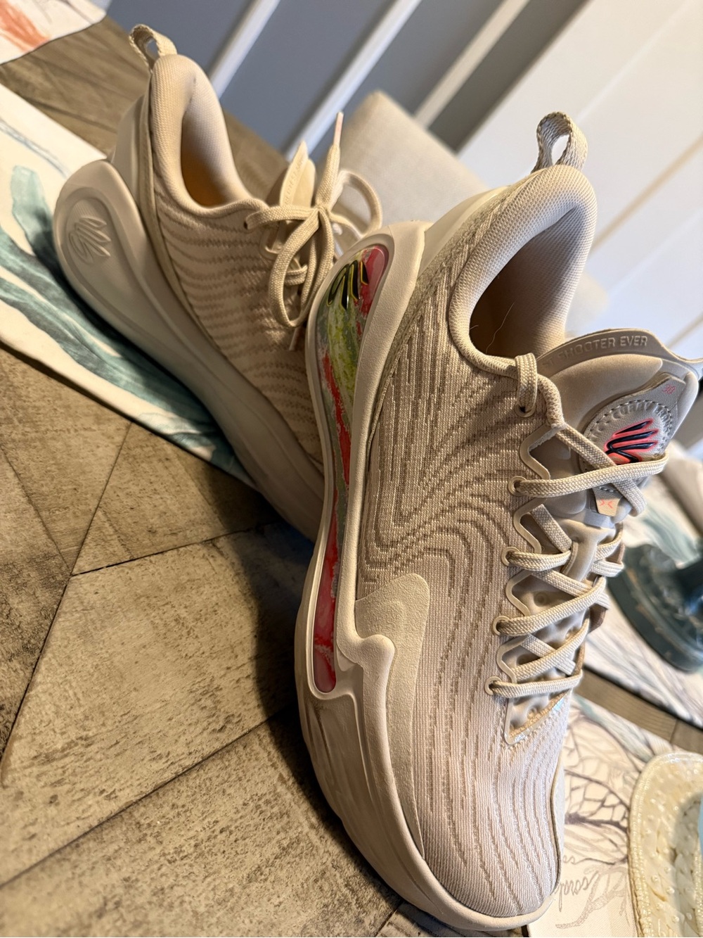 Curry Men’s Lightweight Athletic Sneakers - Cream with Color Pattern